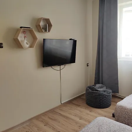 Daire тристаен Elin Pelin